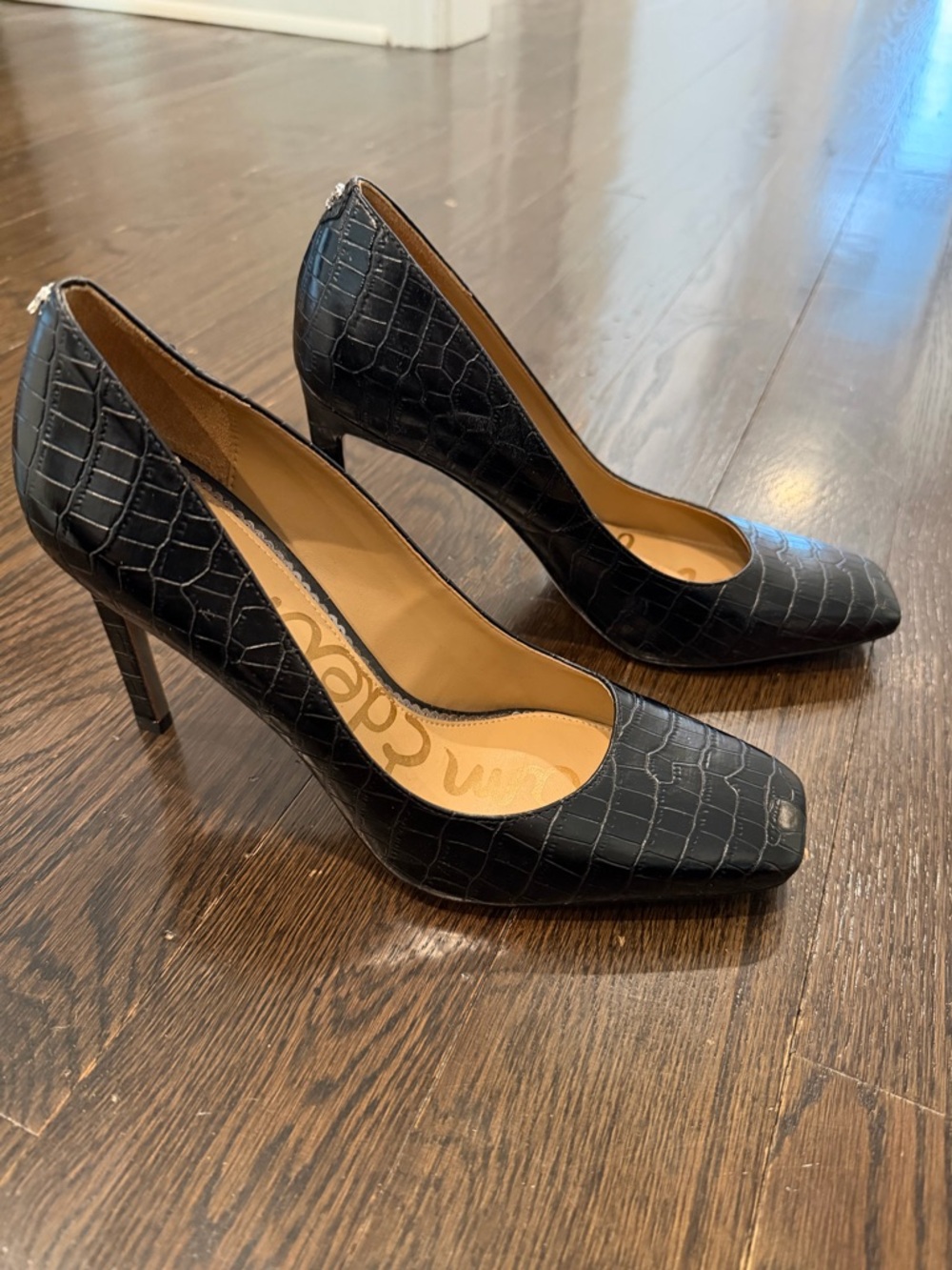 Sam Edelman Black Croc-Embossed Pumps, size 7 1/2, gently used